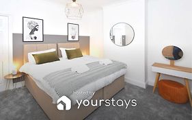 Elm House By Yourstays - Lovely Home In Cheshire, Quiet Residential Street